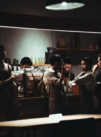 restaurant wage costs — Restaurants