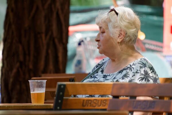 restaurant staff shortages — Restaurants