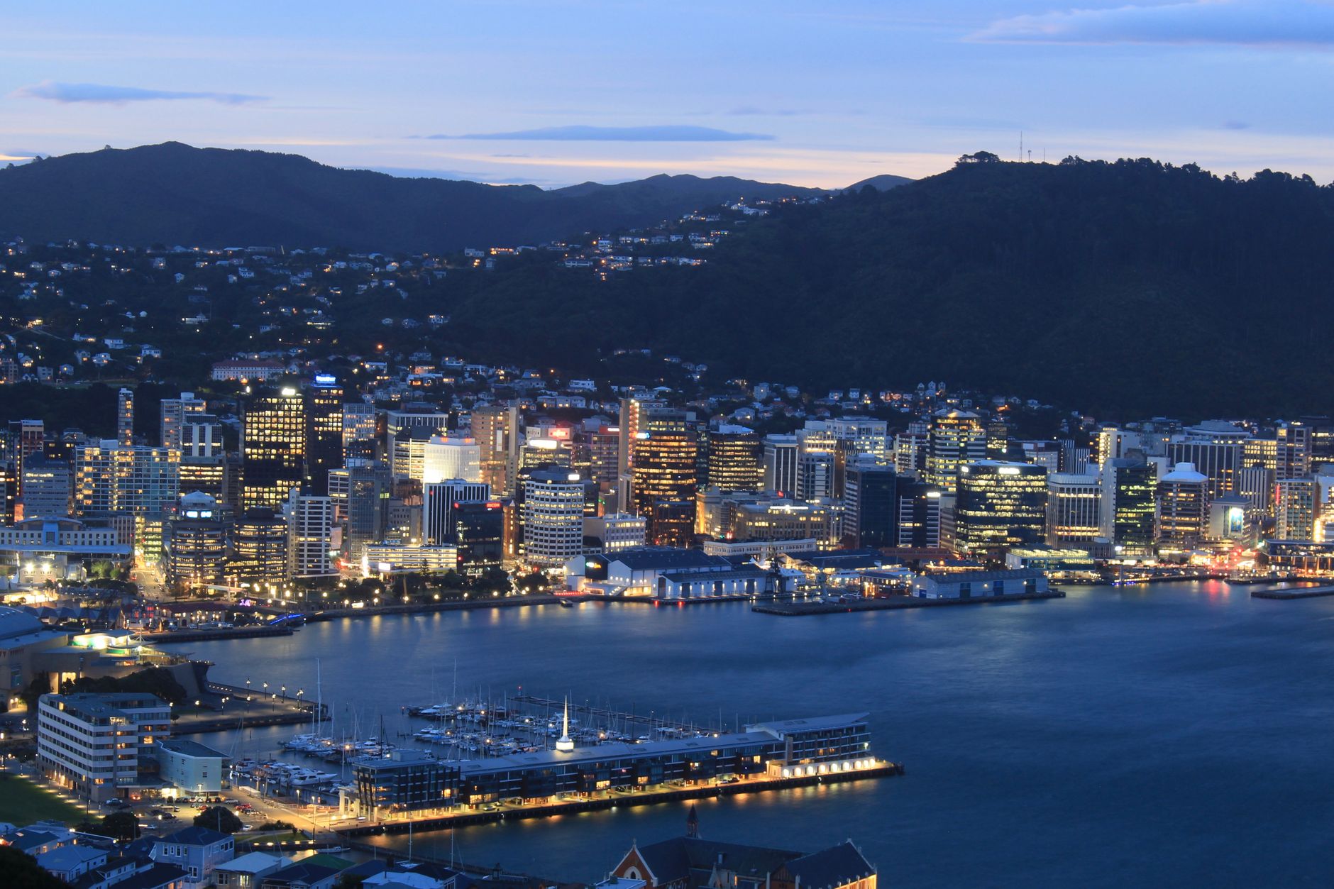 Wellington nightlife hours New Zealand