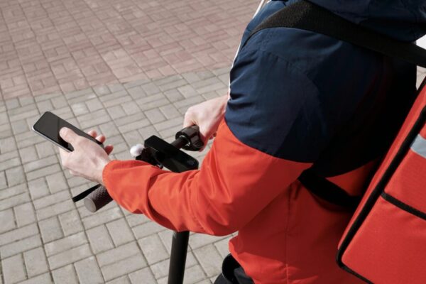 restaurant delivery fees — Restaurants